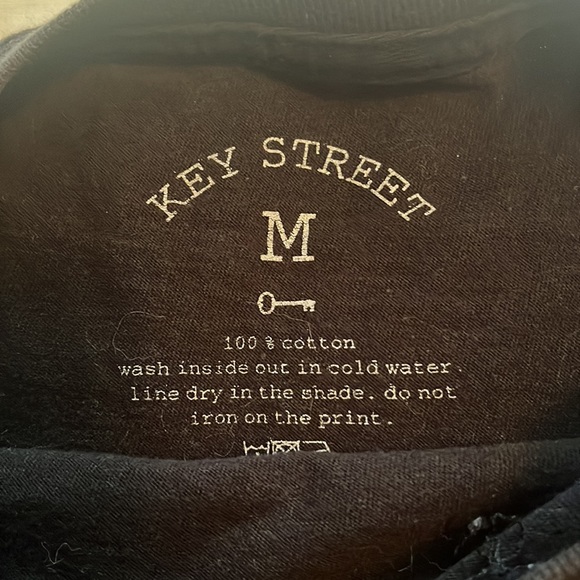 Key St. Long Sleeve T-Shirt (LOOK THRU OTHER PICTURES) - Picture 6 of 6